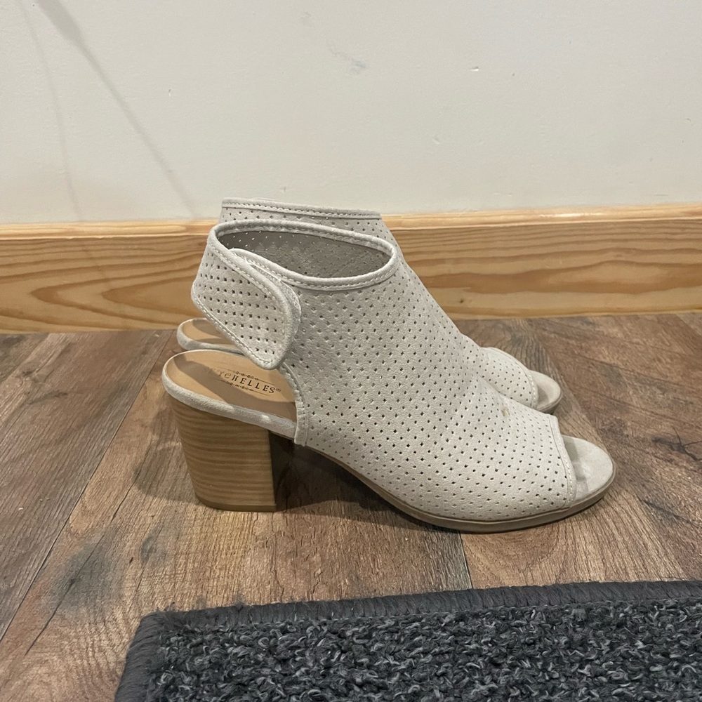 Seychelles open toe booties heels closet staple